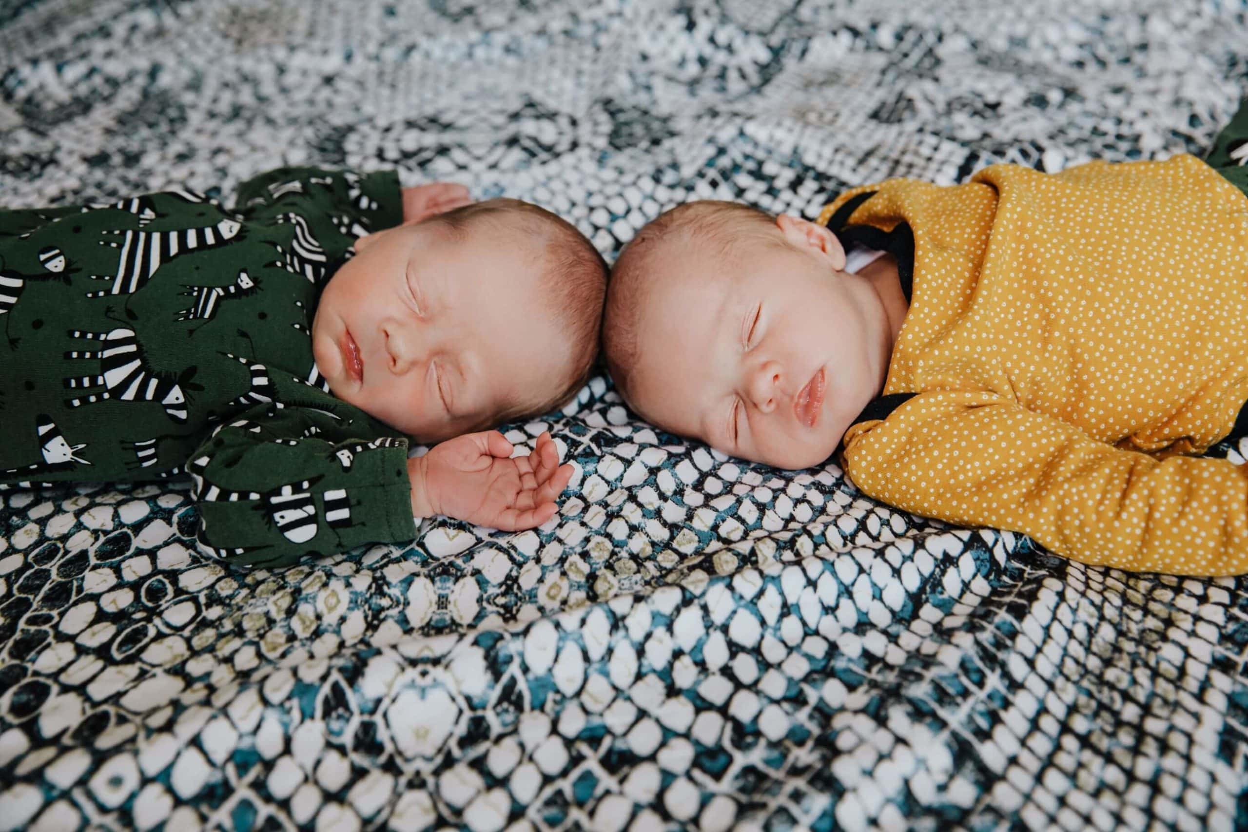 Newborn reportage tweeling baby Apeldoorn 003