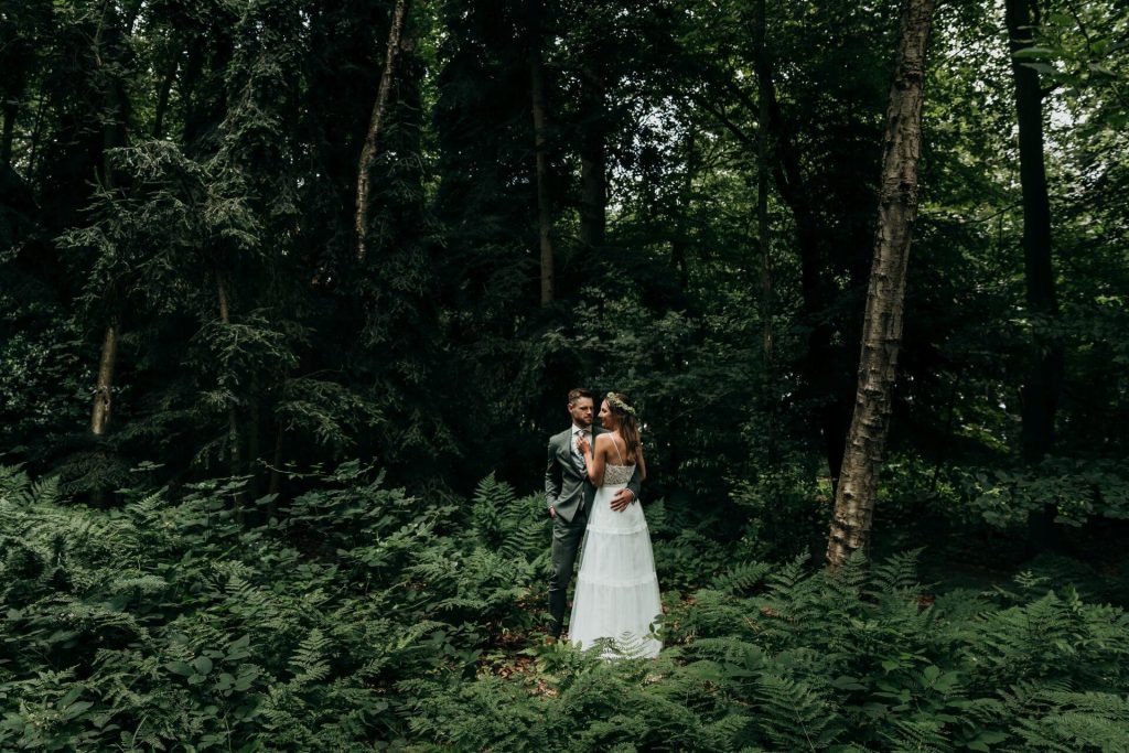 trouwfotograaf trouweninhetbos intiemebruiloft bruidsfotograaf kampen zwolle overijssel ijsselmuiden